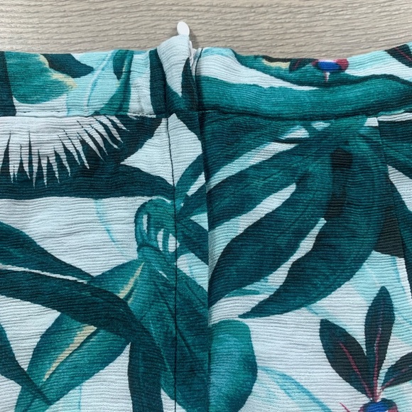 Anna Glover H&M Patterned Wrapover Mini Skirt - Picture 9 of 12